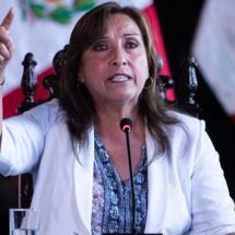 Boluarte descarta dimitir e insiste en pedir elecciones anticipadas