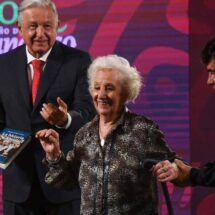 AMLO recibe a madres buscadoras de Argentina en Palacio Nacional, pero no de México