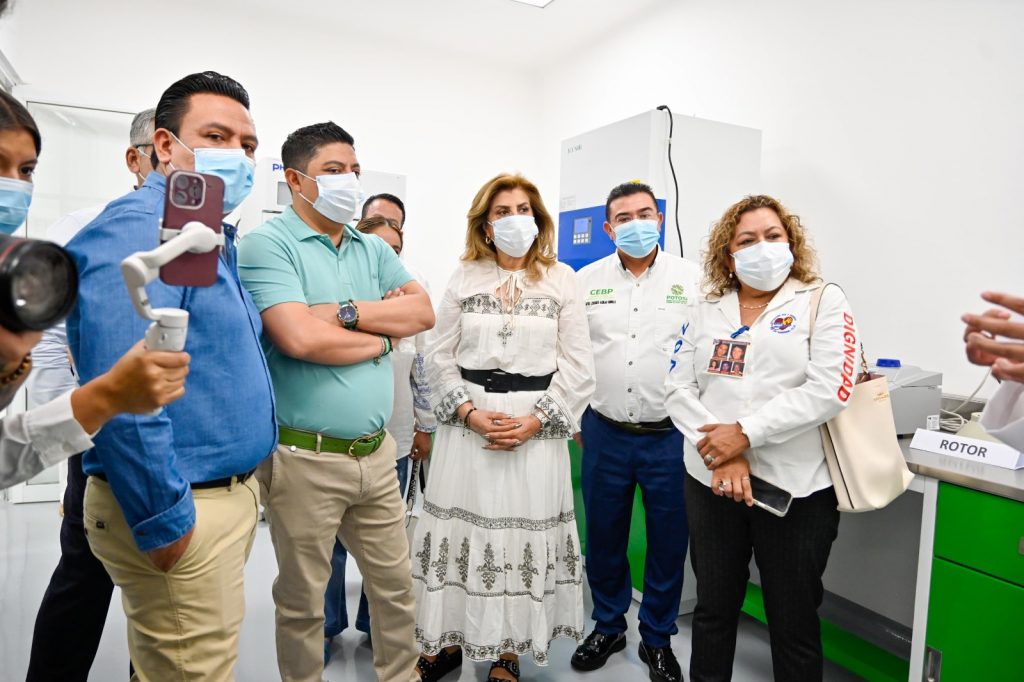 PERSONAL DE CEBP AGRADECE A RICARDO GALLARDO POR NUEVOS INSUMOS