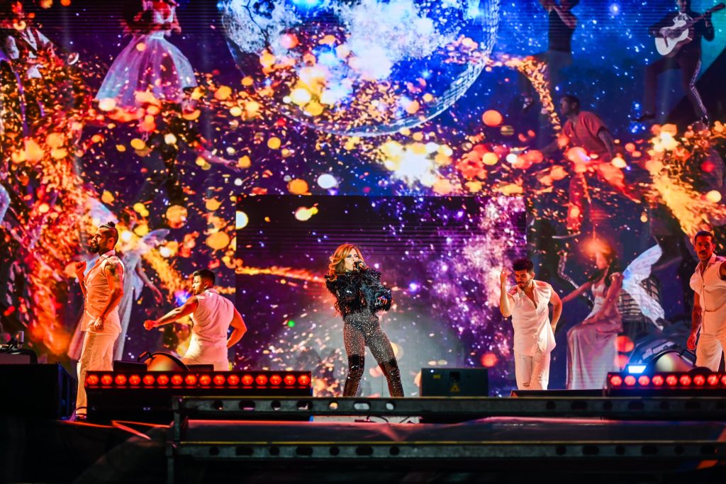 GLORIA TREVI TRIUNFA EN LA FENAPO