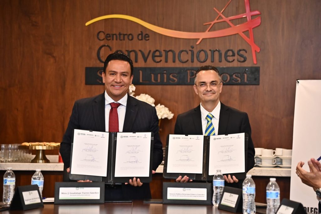 GOBIERNO ESTATAL FIRMA CONVENIO CON COLEGIO DE NOTARIOS