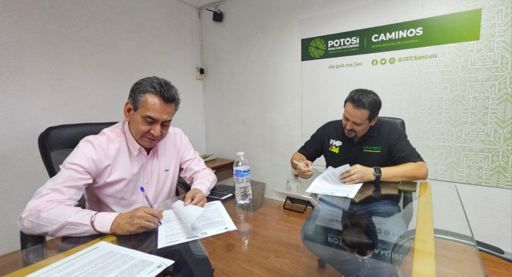 GOBIERNO ESTATAL CONSERVARÁ MÁS CAMINOS EN TAMAZUNCHALE