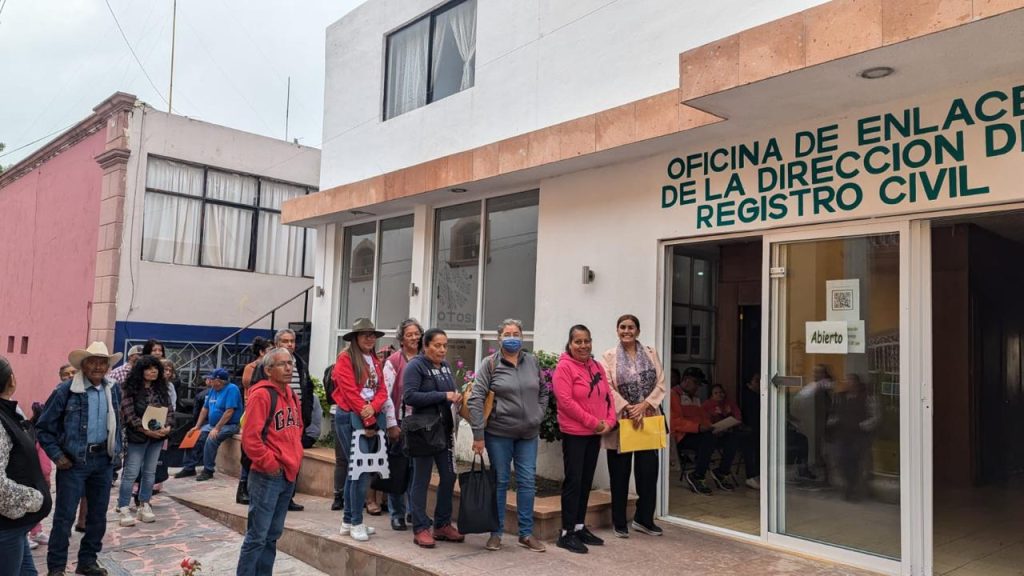 GOBIERNO ESTATAL ACERCA SERVICIOS DEL REGISTRO CIVIL AL ALTIPLANO