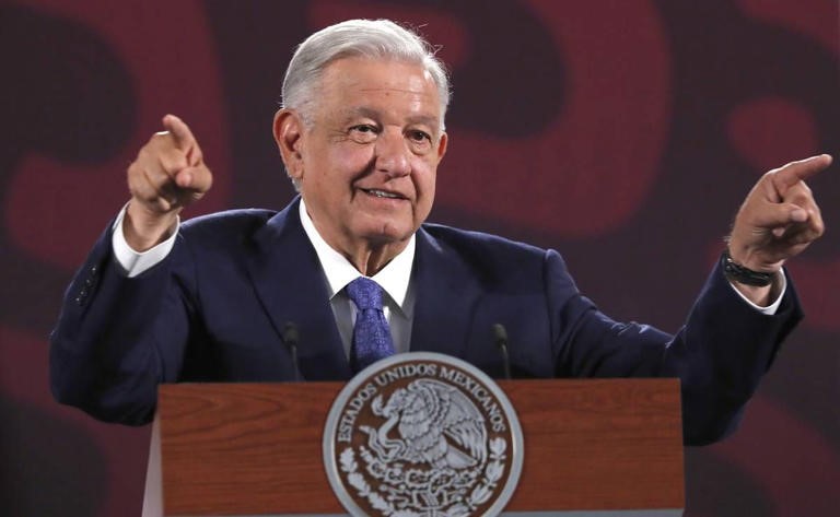 AMLO celebra “nombramientos clave” de los titulares de Sedena y Marina designados por Sheinbaum