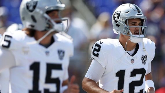 Raiders aún están considerando un cambio de mariscal