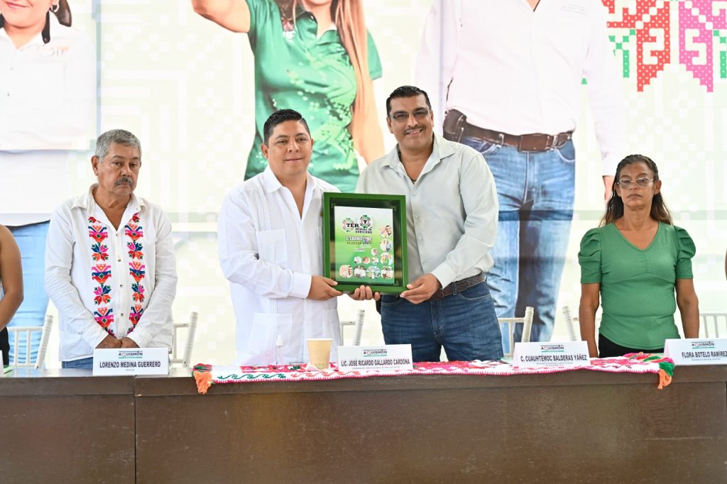 RICARDO GALLARDO ANUNCIA MÁS APOYO A FAMILIAS DE AQUISMÓN