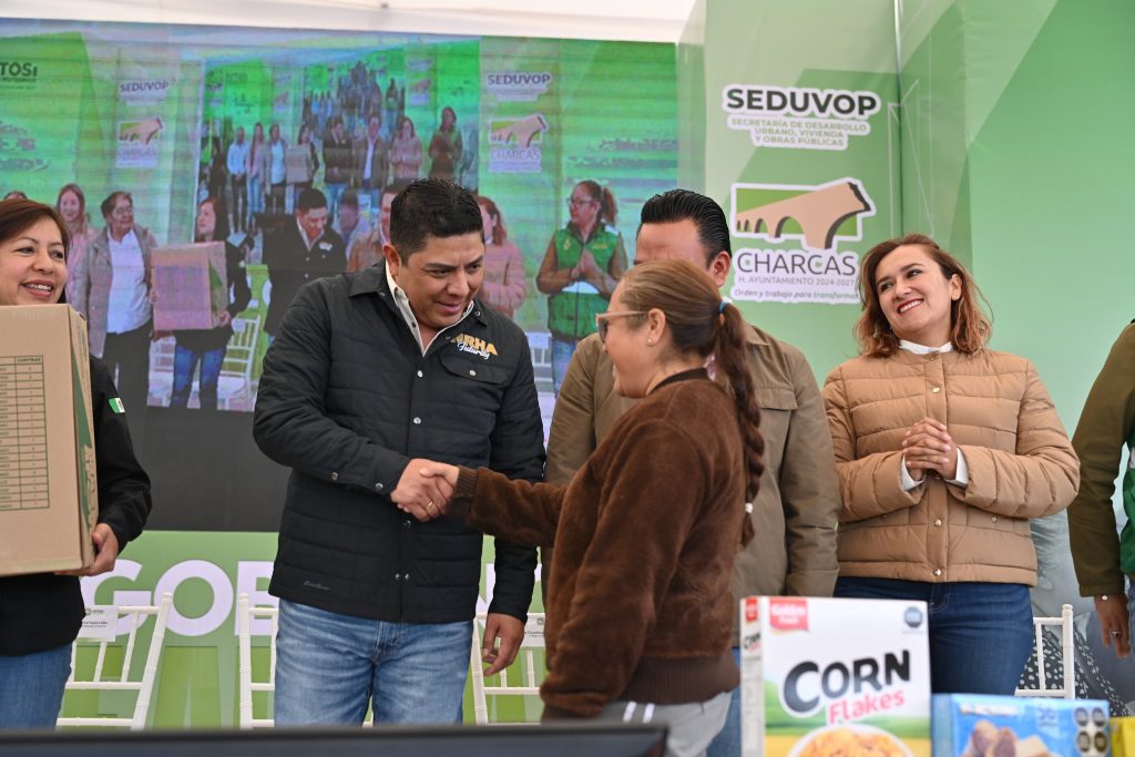 RICARDO GALLARDO MANTIENE SEGUNDO LUGAR NACIONAL POR AVAL DE LAS Y LOS POTOSINOS