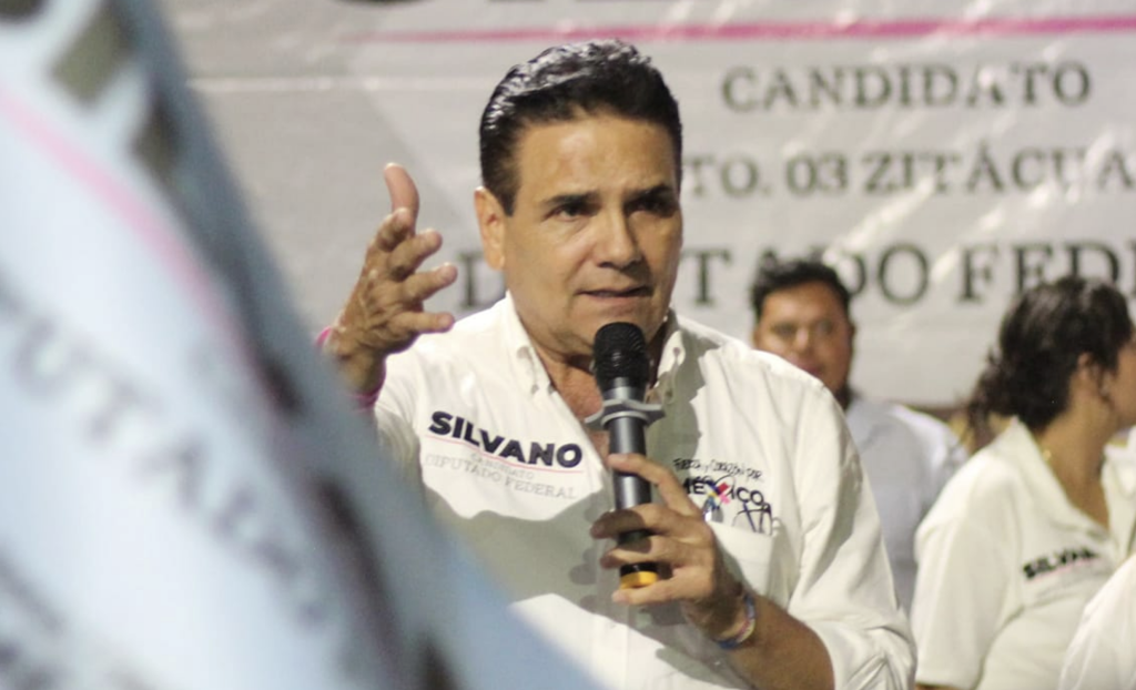 Detienen a tres exfuncionarios del gobierno de Michoacán