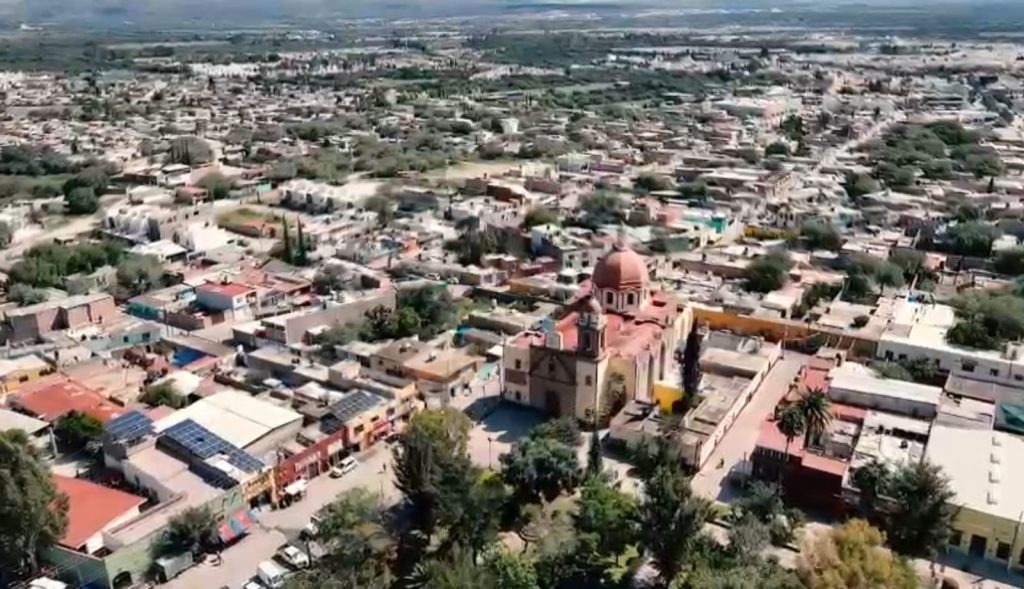 PROYECTAN PLAZA COMERCIAL EN VILLA DE POZOS