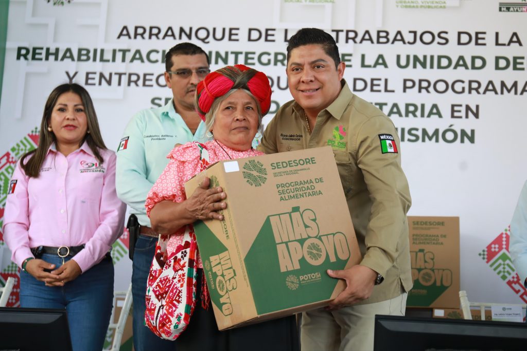RICARDO GALLARDO INICIA RESCATE DE UNIDAD DEPORTIVA EN AQUISMÓN