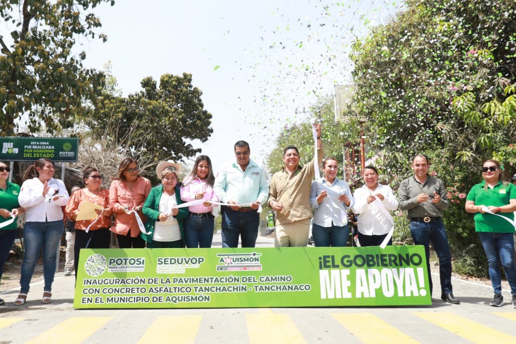 RICARDO GALLARDO ENTREGA NUEVO CAMINO A TANCHACHÍN EN LA HUASTECA