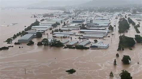 Inundaciones en Australia dejan 50.000 personas aisladas