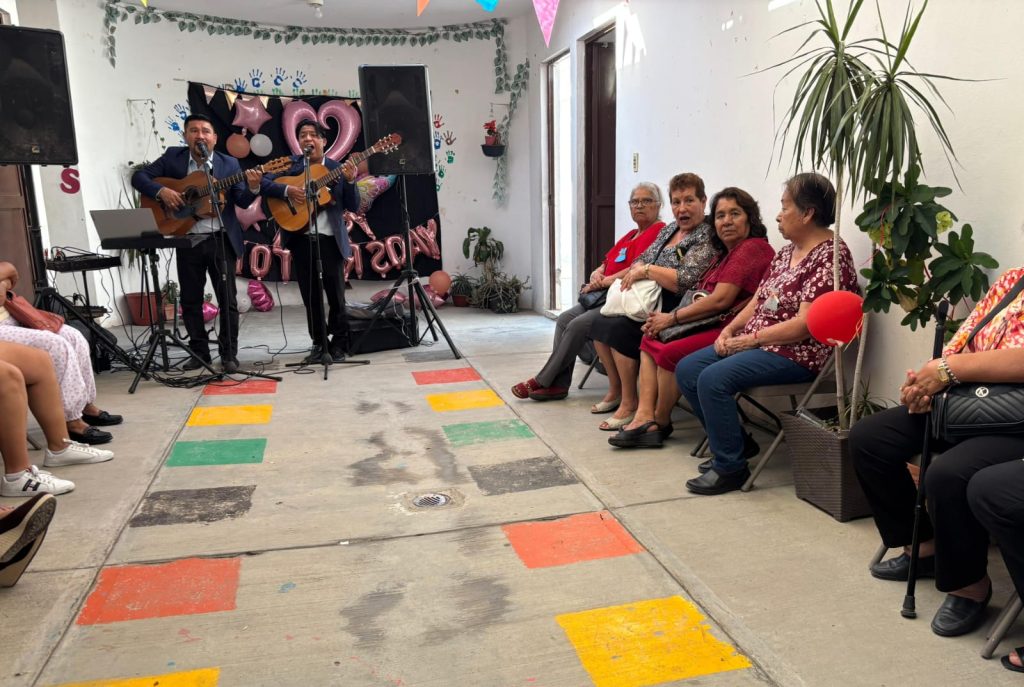 AYUNTAMIENTO DE SOLEDAD FESTEJA A CIENTOS DE MAMÁS Y USUARIAS DE CENTROS COMUNITARIOS