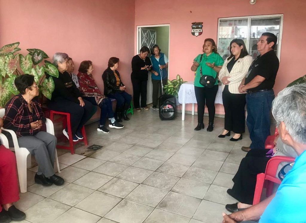 BIBLIOTECAS MUNICIPALES DE SOLEDAD ACERCAN CULTURA Y ENTRETENIMIENTO A LAS Y LOS ADULTOS MAYORES