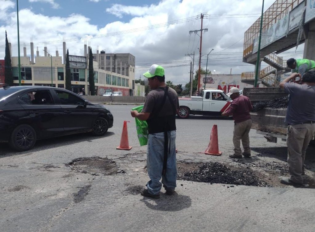 GOBIERNO DE SOLEDAD REHABILITA VIALIDADES CON BACHEO Y MANTENIMIENTO DE INFRAESTRUCTURA HIDRÁULICA