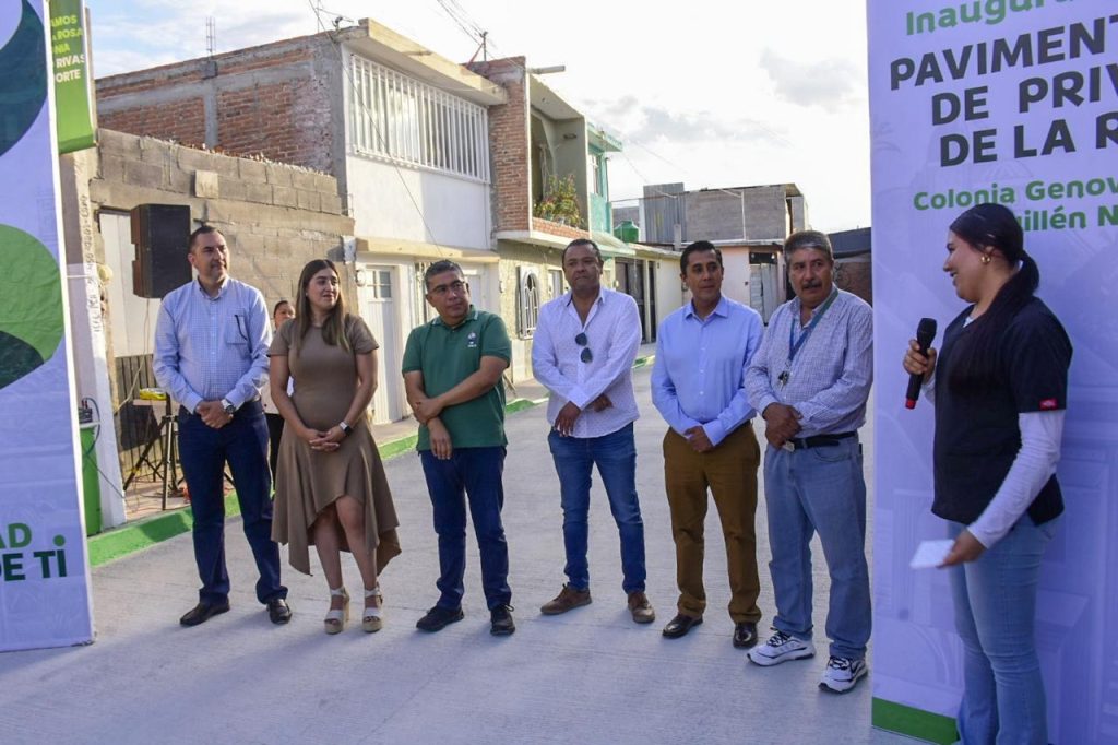 COMO NIÑOS CON JUGUETE NUEVO”: HABITANTES DE CALLE PRIVADA DE LA ROSA, TRAS PAVIMENTACIÓN CON CONCRETO HIDRÁULICO