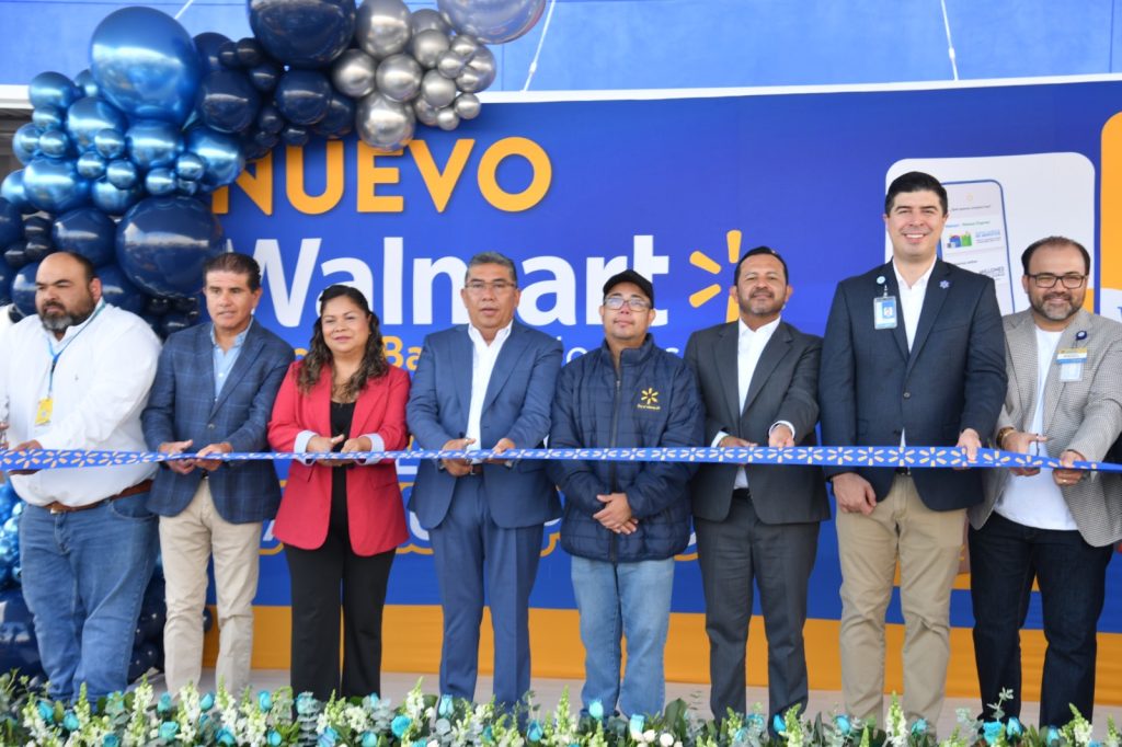 SOLEDAD CRECE Y POTENCIALIZA SU DESARROLLO ECONÓMICO: JUAN MANUEL NAVARRO EN APERTURA DE TIENDA WALMART