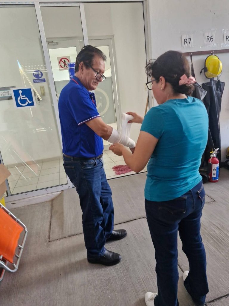 PROTECCIÓN CIVIL LLEGA A COLONIAS Y COMERCIOS EN VILLA DE POZOS