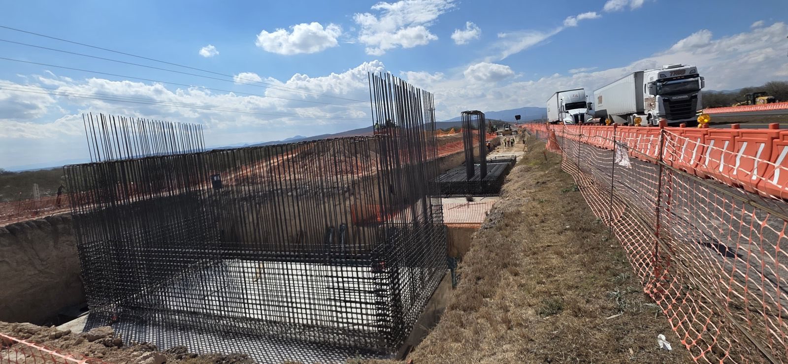 Avanza la autopista San Luis–Matehuala: Reportan ejecución simultánea en tres entronques estratégicos
