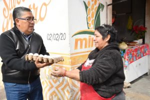 Juan Manuel Navarro inicia distribución de apoyo alimentario “casa por casa” en Soledad