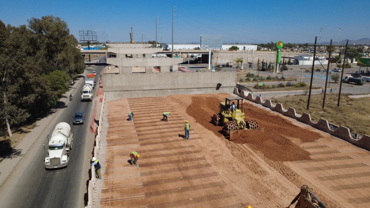 CONTINÚAN CIERRES VIALES NOCTURNOS EN CIRCUITO POTOSÍ Y VALLE DE LOS FANTASMAS