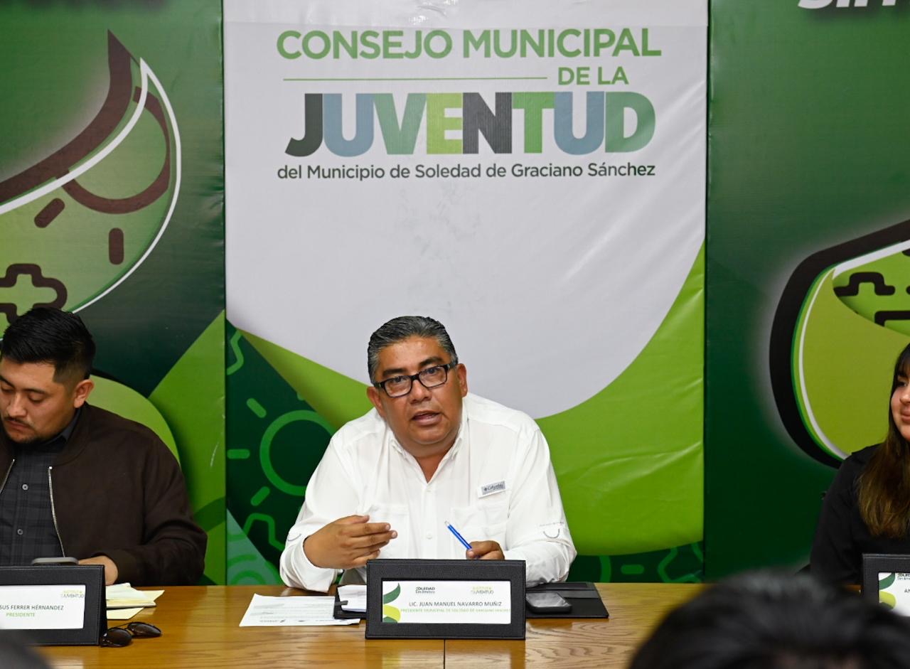 JUAN MANUEL NAVARRO SE REÚNE Y REFRENDA COMPROMISOS CON LA DIVERSIDAD JUVENIL DE SOLEDAD