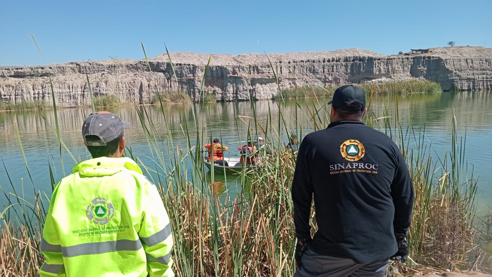 CONTINÚAN LABORES COORDINADAS DE RESCATE EN CUERPO DE AGUA