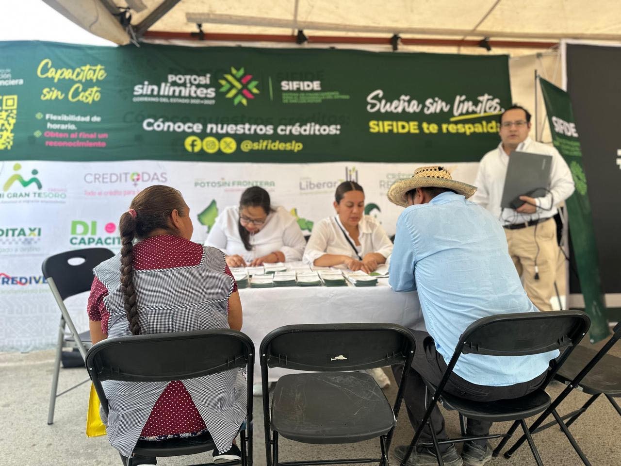 GOBIERNO ESTATAL IMPULSA LA ECONOMÍA POTOSINA CON MÁS DE 659 CRÉDITOS