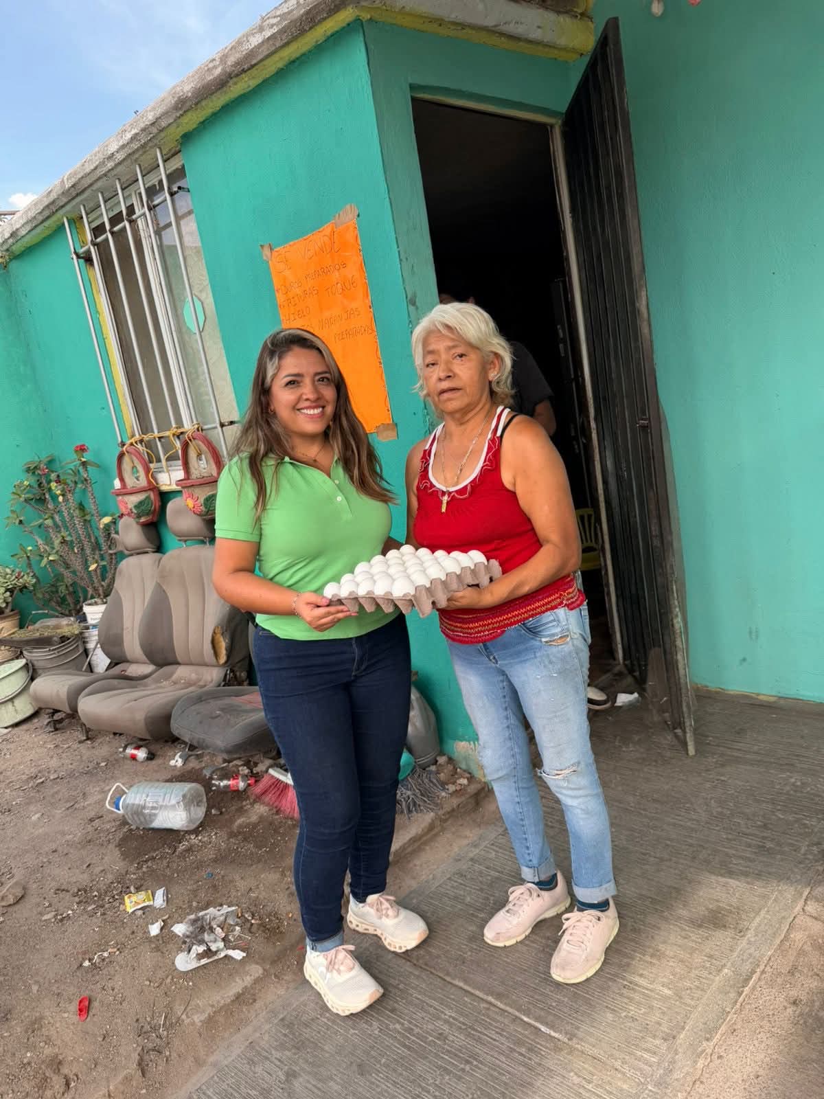 CONTINÚAN APOYOS ALIMENTARIOS A FAMILIAS DE VILLA DE POZOS 