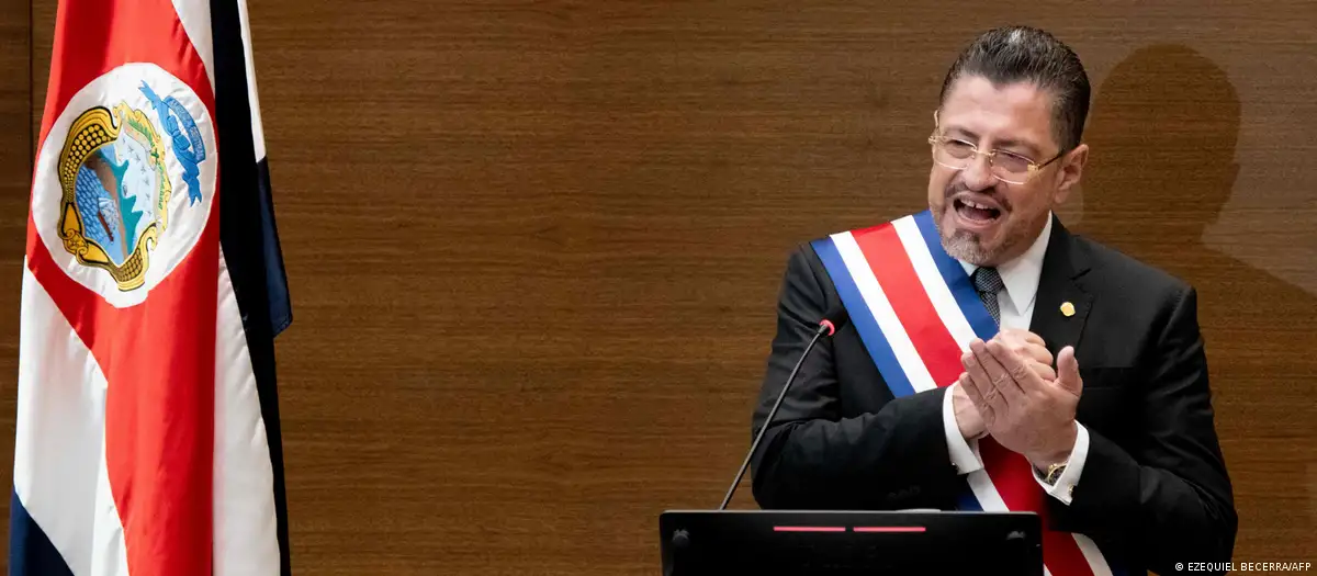 Presidente saliente de Costa Rica es designado ministro