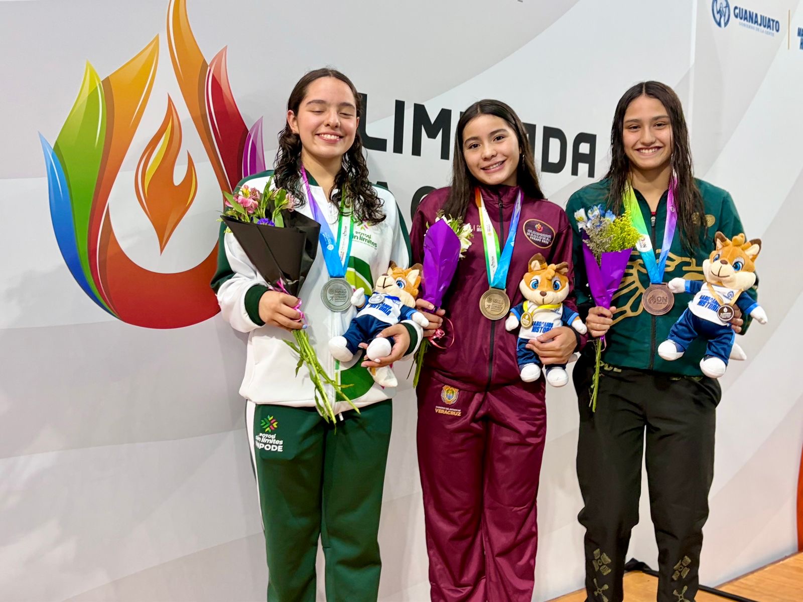SAN LUIS SUMA CUATRO MEDALLAS EN NATACIÓN DURANTE OLIMPIADA NACIONAL 2026