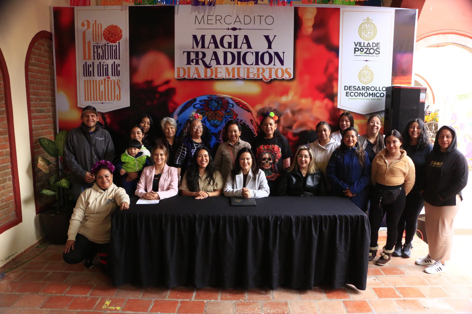 VILLA DE POZOS FORTALECE EL COMERCIO LOCAL Y MANTIENE VIVAS LAS TRADICIONES CON MERCADITO DE DÍA DE MUERTOS
